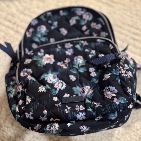 Selling shoes and bags - Picture 16 of 16